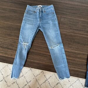 Madewell women’s distressed skinny jeans size 26
